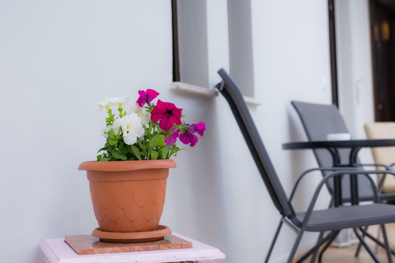 Stellar Apartments II Platanés Екстериор снимка