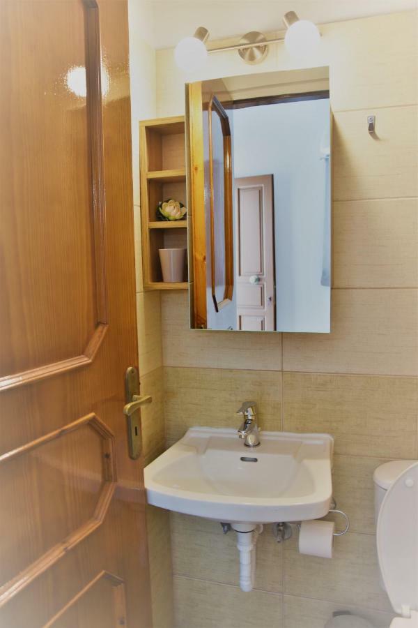 Stellar Apartments II Platanés Екстериор снимка